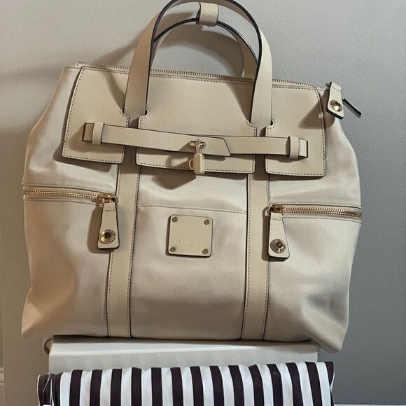 Henri Bendel Jetsetter Backpack/Bag - Large - Picture 8 of 15